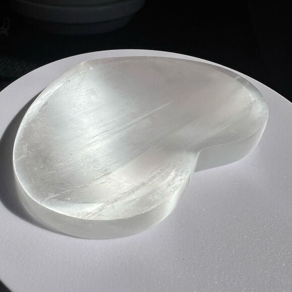 Selenite Crystal Heart Shaped Dish - Picture 5 of 12
